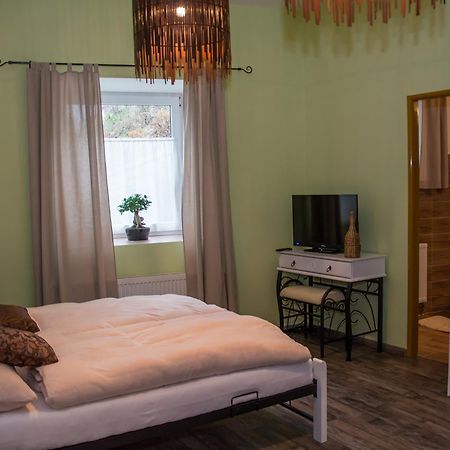 Dum Pod Radnici Pokoje Žamberk Extérieur photo